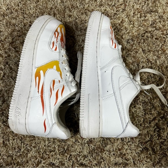 Nike Air Force 1 Women’s Size 7.5 Custom Flame Preowned 315115-112 - Picture 5 of 10